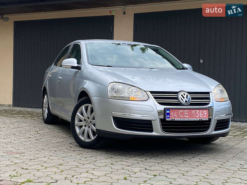 Седан Volkswagen Jetta 2007 в Самборе