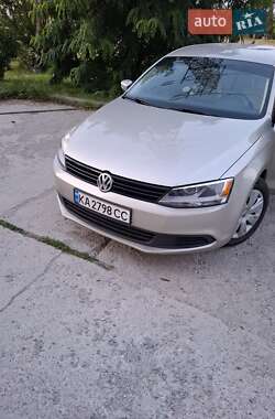 Седан Volkswagen Jetta 2013 в Чернигове