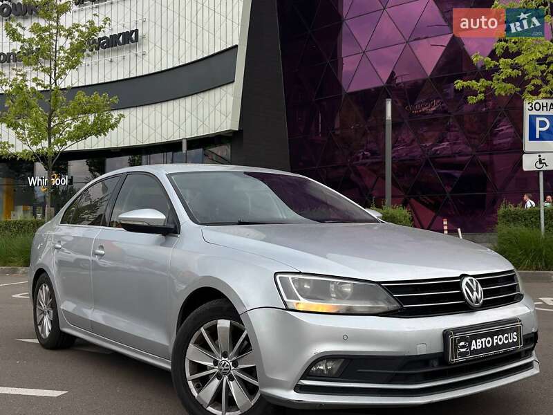 Седан Volkswagen Jetta 2016 в Киеве