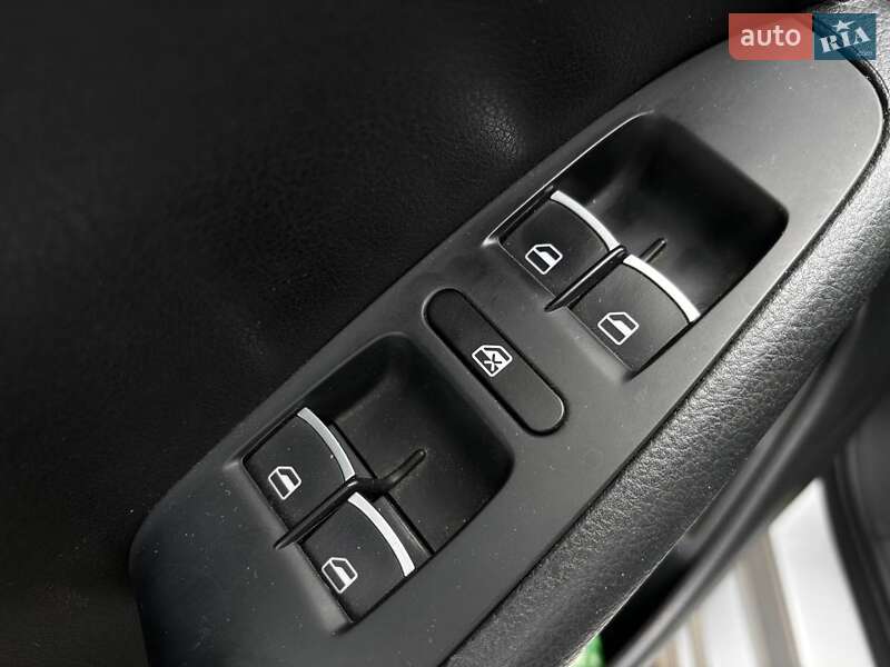 Седан Volkswagen Jetta 2016 в Киеве