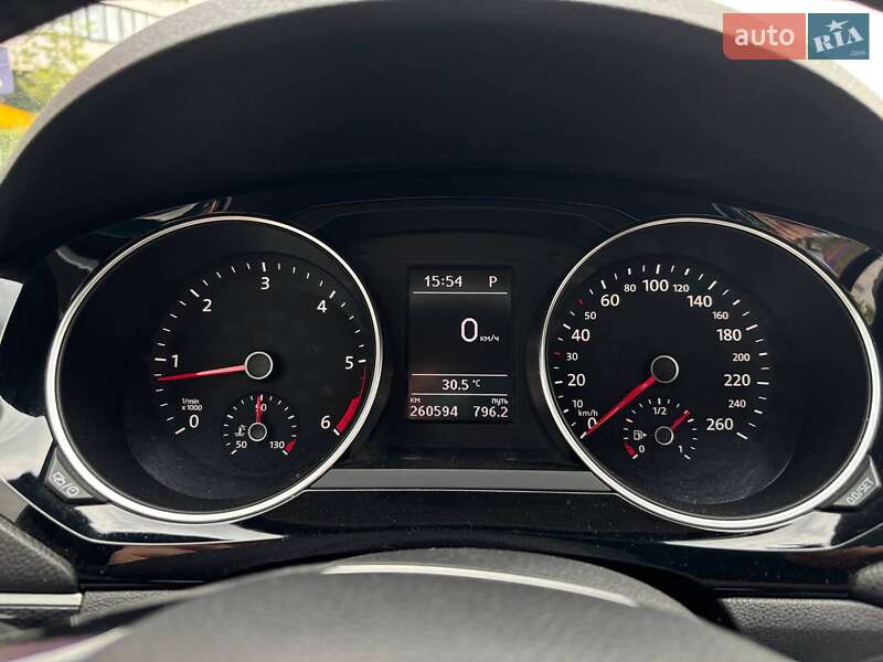 Седан Volkswagen Jetta 2016 в Киеве
