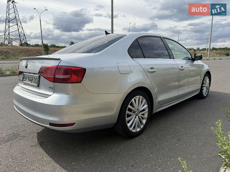 Седан Volkswagen Jetta 2015 в Одессе