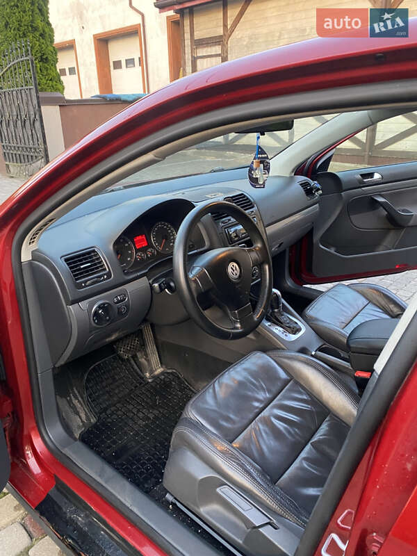Седан Volkswagen Jetta 2008 в Львове