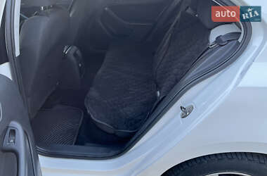 Седан Volkswagen Jetta 2013 в 