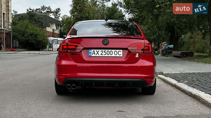Седан Volkswagen Jetta 2013 в Харькове