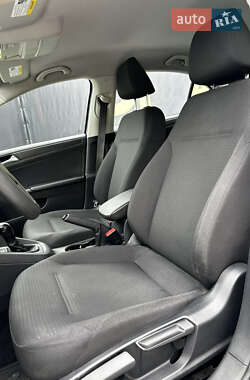 Седан Volkswagen Jetta 2015 в 