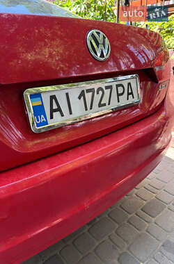 Седан Volkswagen Jetta 2013 в 