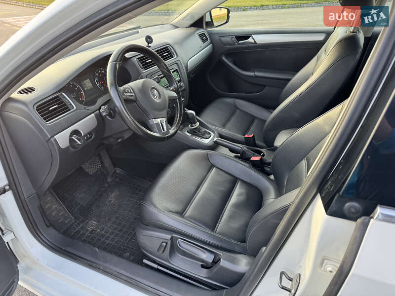 Седан Volkswagen Jetta 2014 в Киеве