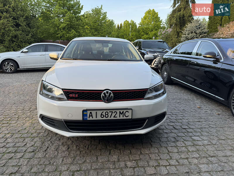 Седан Volkswagen Jetta 2014 в Киеве