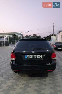 Седан Volkswagen Jetta 2012 в 