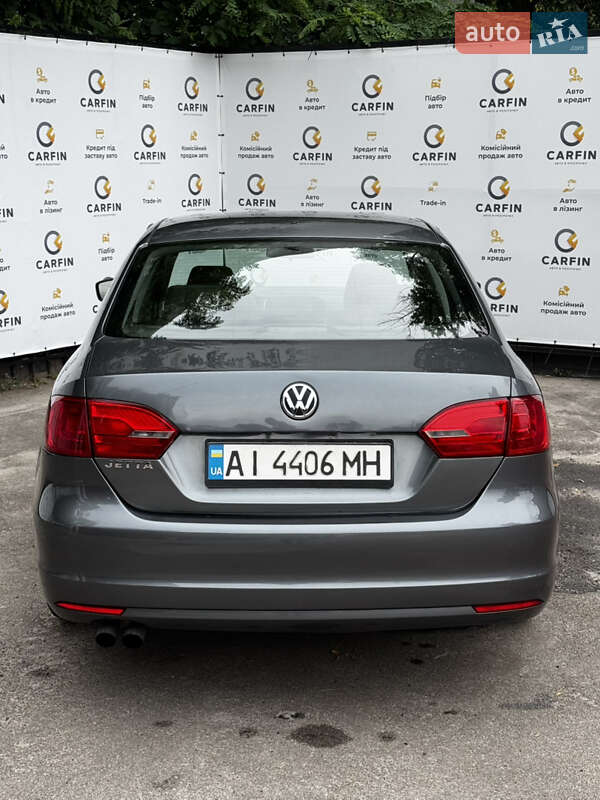 Седан Volkswagen Jetta 2013 в Киеве
