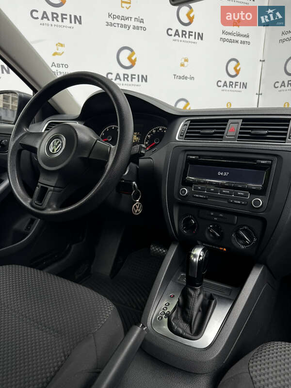 Седан Volkswagen Jetta 2013 в Киеве