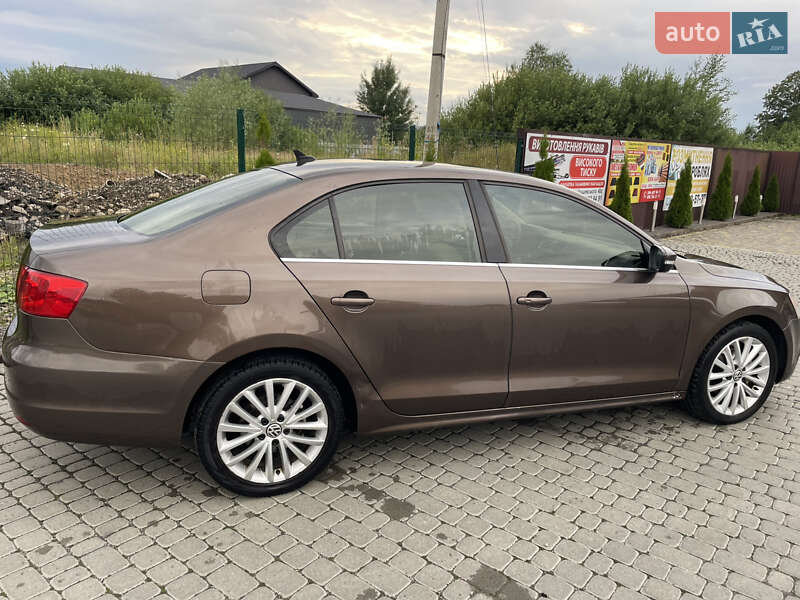Седан Volkswagen Jetta 2011 в Богородчанах