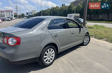 Седан Volkswagen Jetta 2006 в 