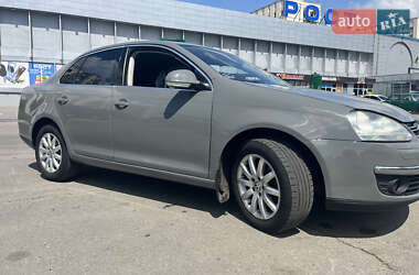 Седан Volkswagen Jetta 2006 в 