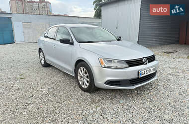 Седан Volkswagen Jetta 2014 в Києві