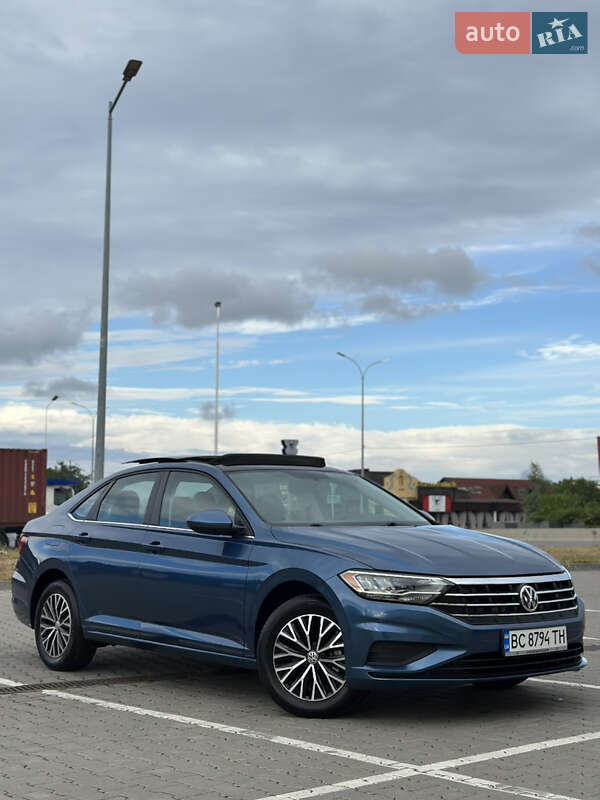 Седан Volkswagen Jetta 2019 в 
