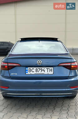 Седан Volkswagen Jetta 2019 в 