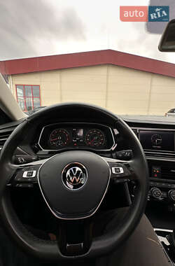 Седан Volkswagen Jetta 2019 в 