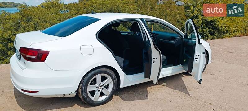 Volkswagen Jetta 2016