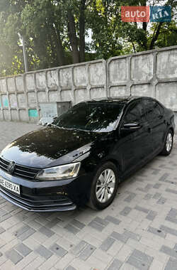 Седан Volkswagen Jetta 2014 в 