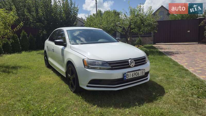 Седан Volkswagen Jetta 2016 в 