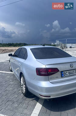 Седан Volkswagen Jetta 2016 в Пустомитах