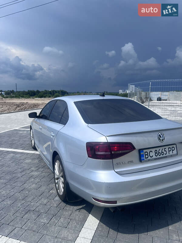 Седан Volkswagen Jetta 2016 в Пустомитах