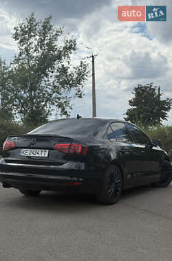 Седан Volkswagen Jetta 2016 в 