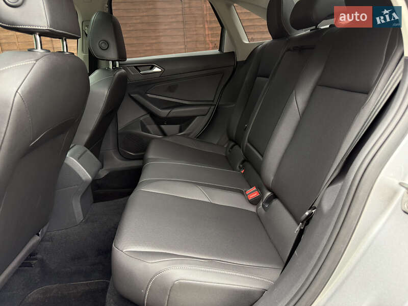 Седан Volkswagen Jetta 2019 в Киеве