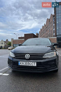 Седан Volkswagen Jetta 2015 в Києві