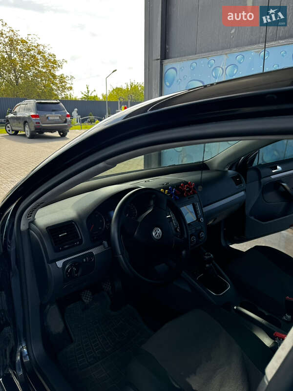 Седан Volkswagen Jetta 2009 в Софіївській Борщагівці