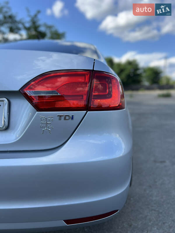 Седан Volkswagen Jetta 2012 в Киеве