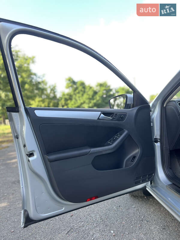Седан Volkswagen Jetta 2012 в Киеве