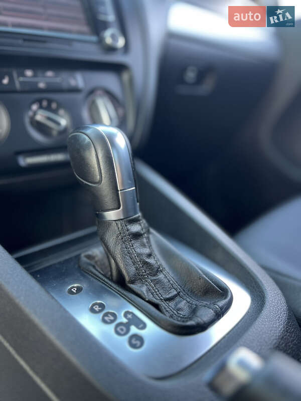 Седан Volkswagen Jetta 2012 в Киеве