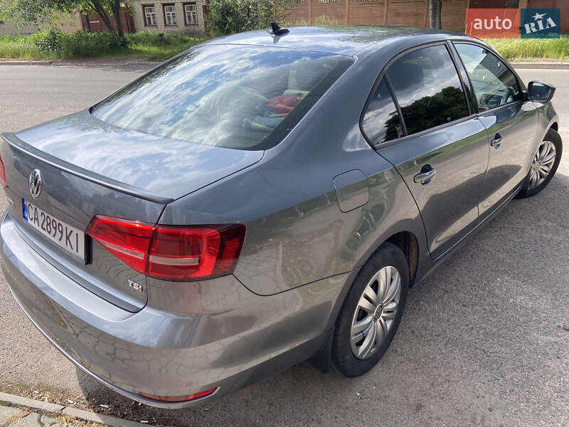 Седан Volkswagen Jetta 2015 в Черкассах
