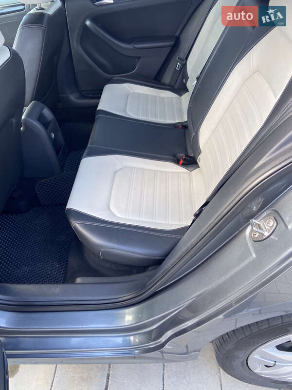 Седан Volkswagen Jetta 2015 в Черкассах