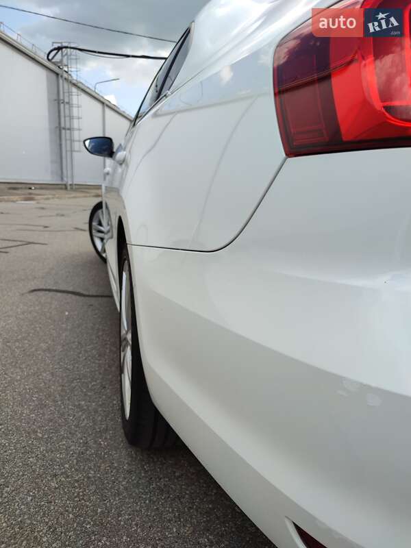 Седан Volkswagen Jetta 2015 в Борисполе