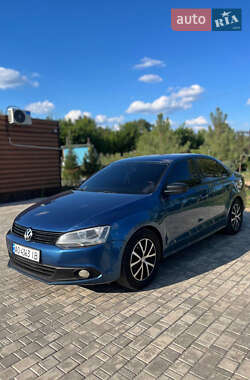 Седан Volkswagen Jetta 2016 в Киеве