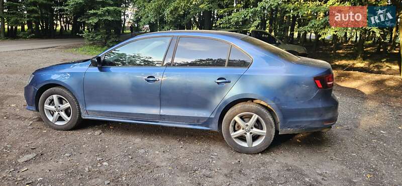 Седан Volkswagen Jetta 2016 в Львове