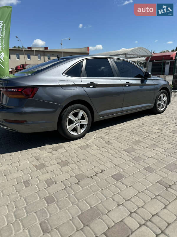 Седан Volkswagen Jetta 2018 в Рівному
