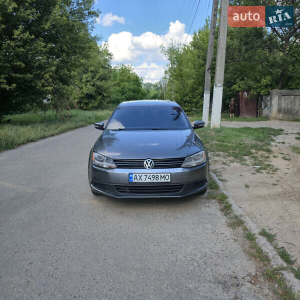 Седан Volkswagen Jetta 2011 в Харькове