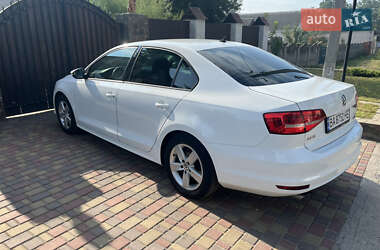 Седан Volkswagen Jetta 2014 в 