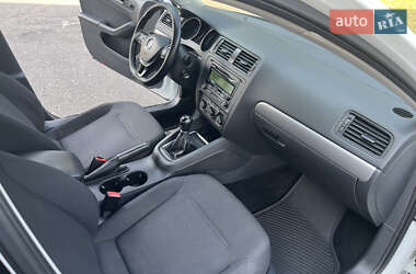 Седан Volkswagen Jetta 2014 в 