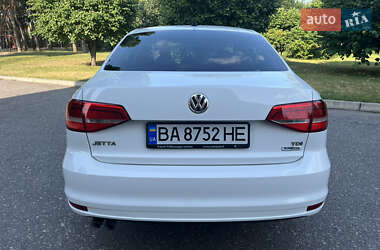 Седан Volkswagen Jetta 2014 в 