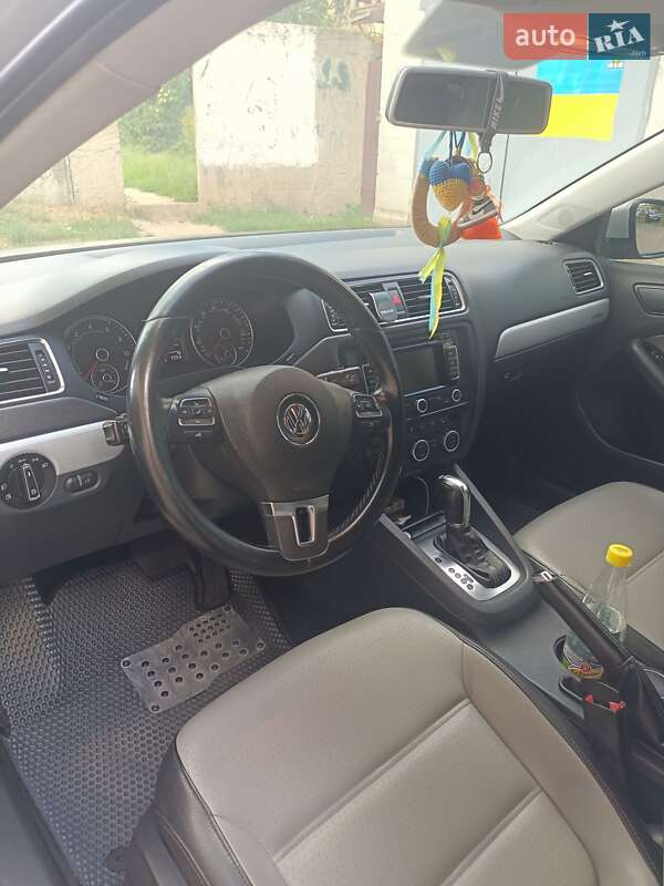 Седан Volkswagen Jetta 2013 в Сквирі