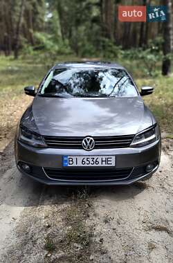 Седан Volkswagen Jetta 2012 в Полтаві
