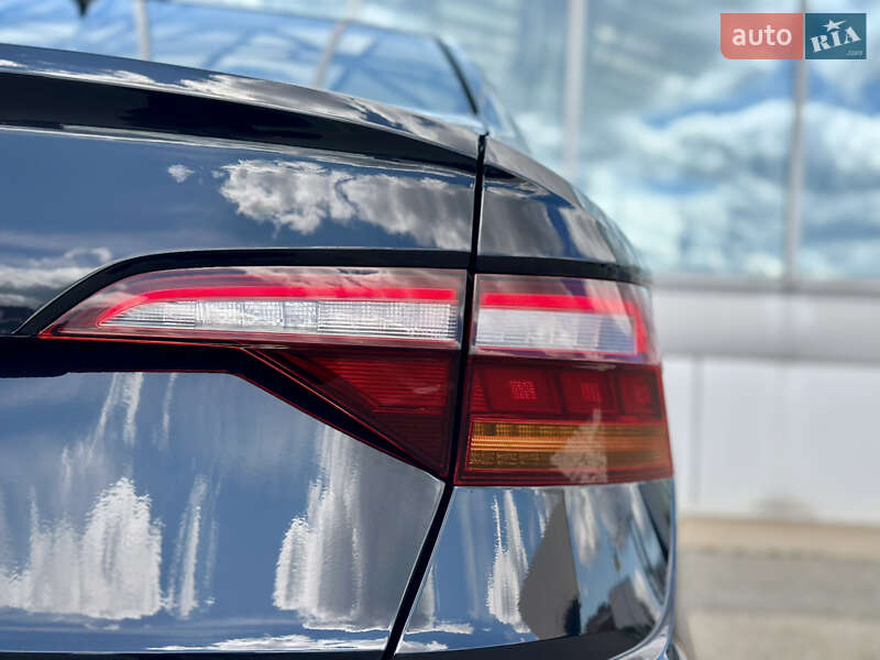Седан Volkswagen Jetta 2019 в Києві