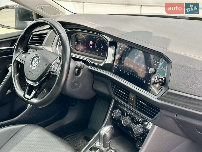 Седан Volkswagen Jetta 2019 в Києві