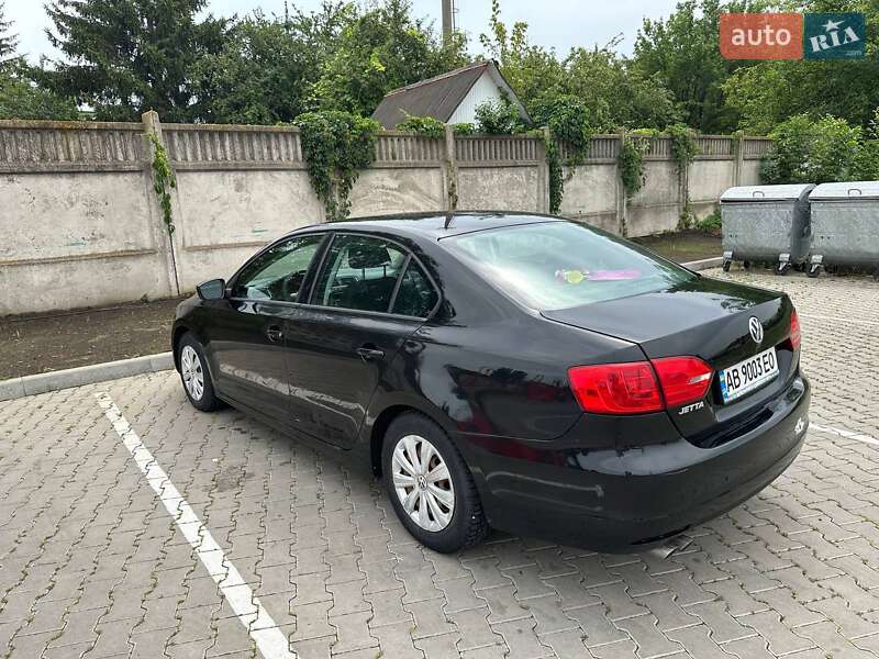 Седан Volkswagen Jetta 2014 в Вінниці
